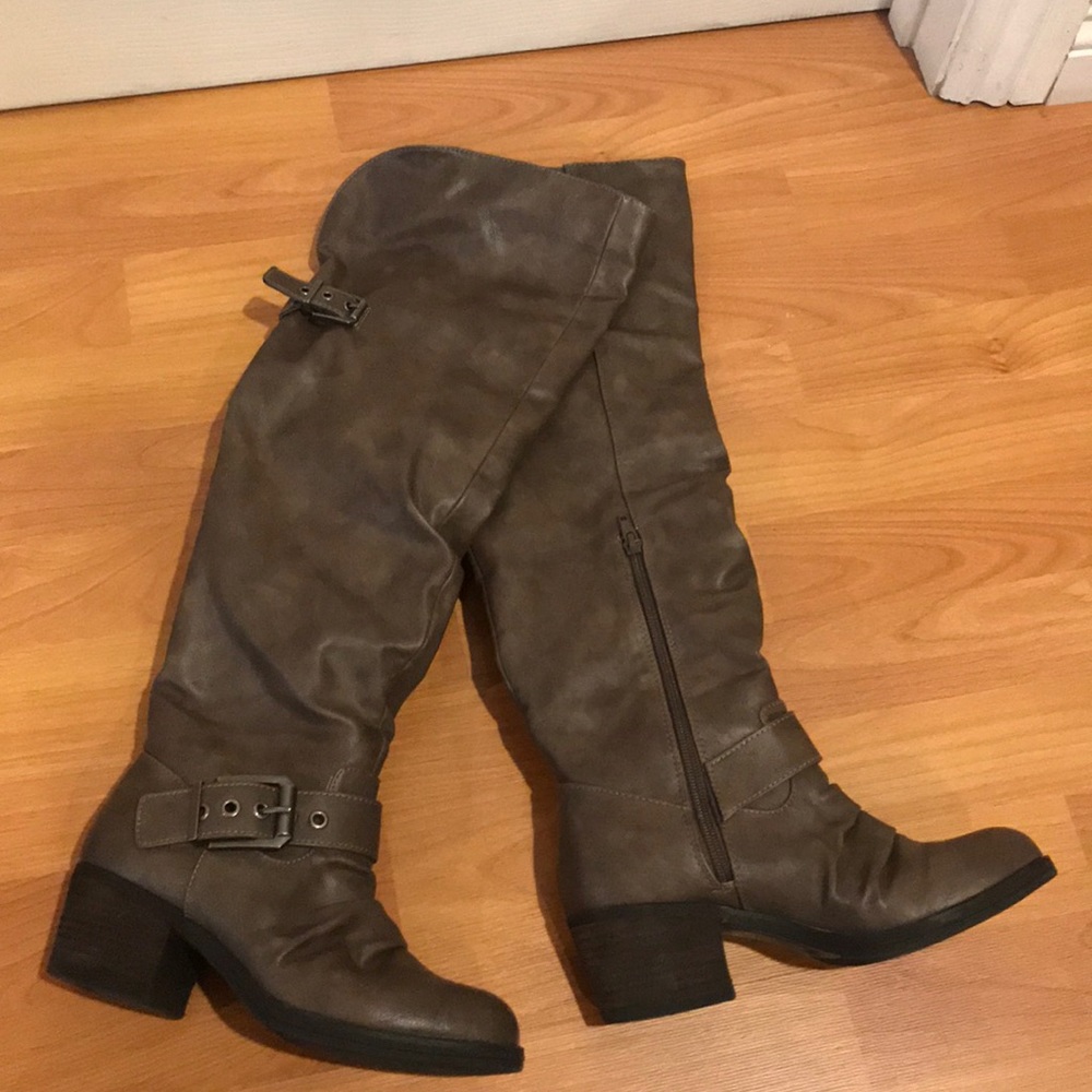 Carlos Santana knee high boots
